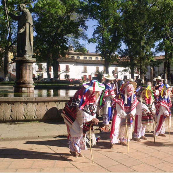 Visitar la Plaza Vasco de Quiroga
